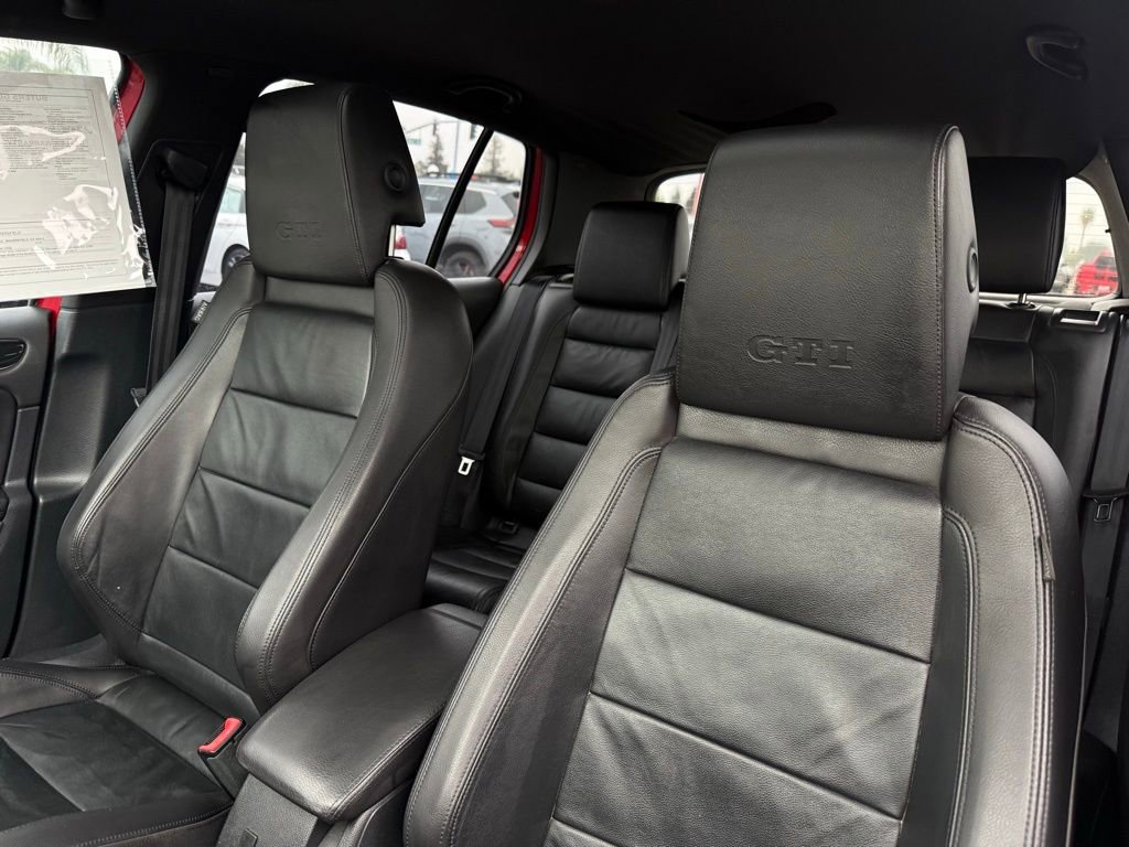 Used 2011 Volkswagen Golf 4-Door image 14