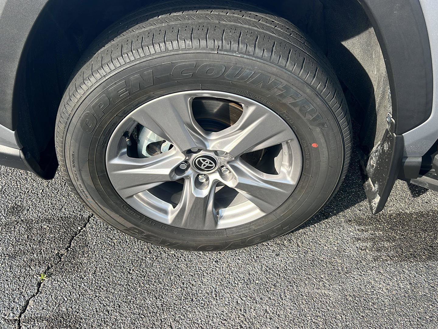 Certified 2023 Toyota RAV4 XLE image 35