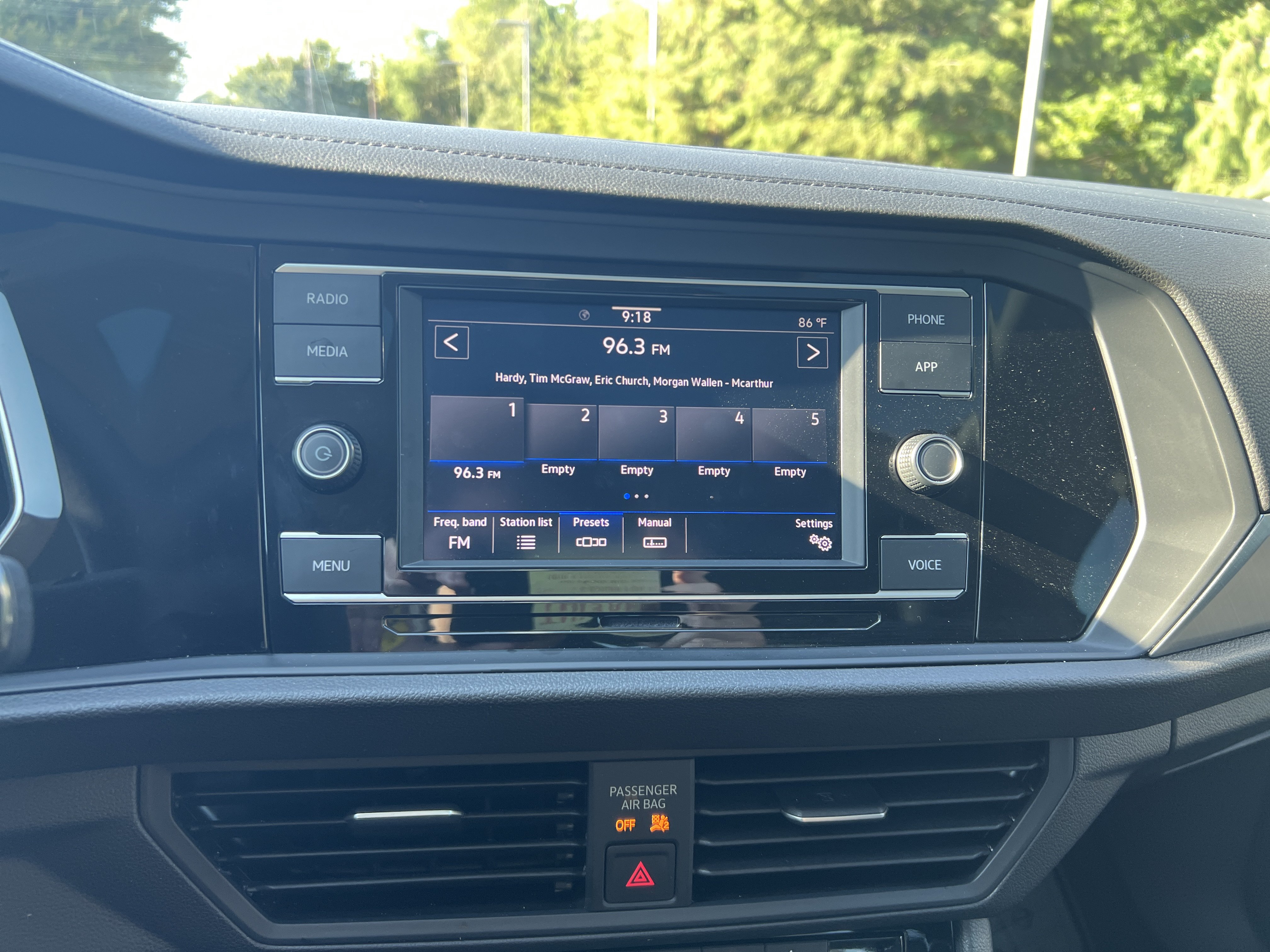 Used 2024 Volkswagen Jetta SE FWD image 19
