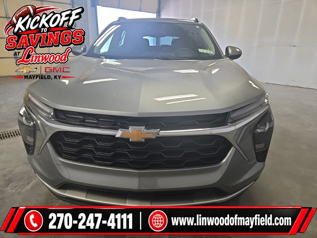 Used 2026 Chevrolet Trax LT w/ Driver Confidence Package FWD image 3
