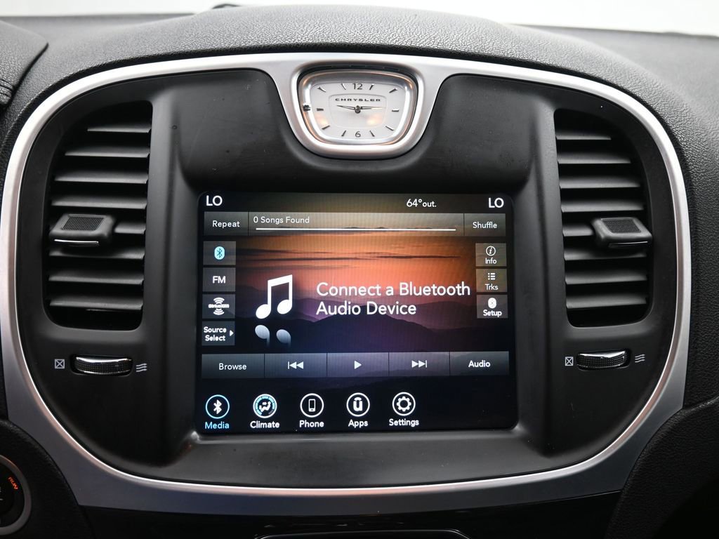 Used 2022 Chrysler 300 Touring AWD/4WD image 11