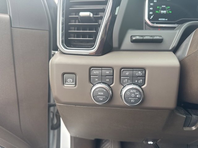 Used 2024 GMC Sierra 2500 Denali w/ Denali Reserve Package image 15