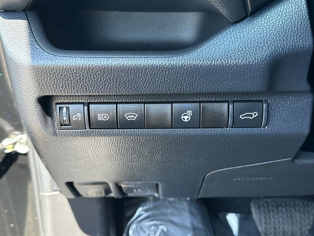 Used 2023 Toyota RAV4 XLE w/ Convenience Package image 21