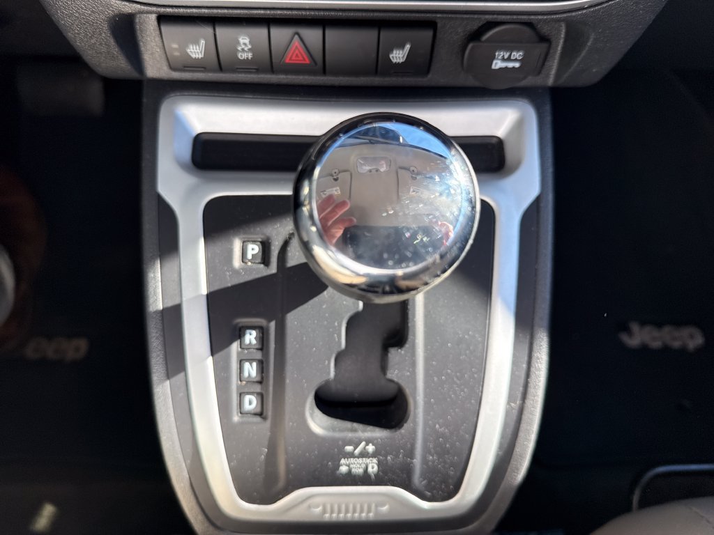 Used 2017 Jeep Compass Latitude FWD image 26