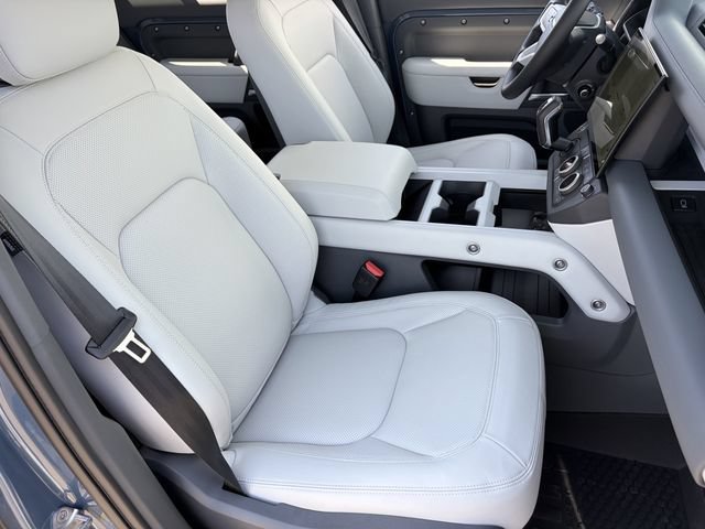 New 2026 Land Rover Defender 110 X-Dynamic SE AWD/4WD image 10