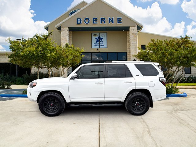 Used 2020 Toyota 4Runner SR5 Premium image 2