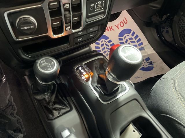 Used 2025 Jeep Gladiator Sport image 20