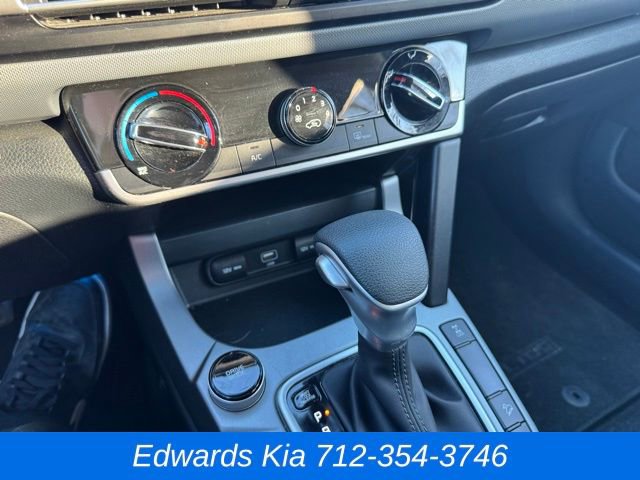 Used 2022 Kia Seltos LX image 27