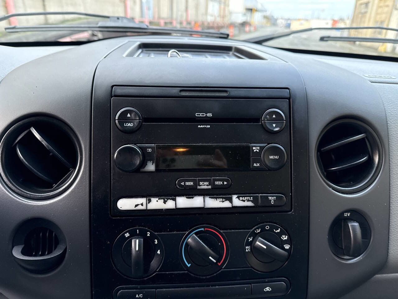 Used 2005 Ford F150 STX image 40