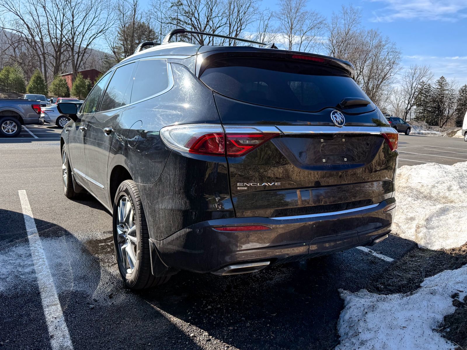 Used 2022 Buick Enclave Premium w/ Experience Buick Package image 3