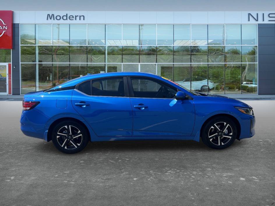 Used 2025 Nissan Sentra SV w/ All-Weather Package FWD image 4