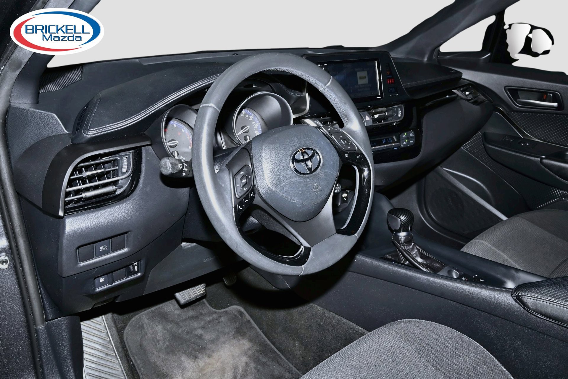 Used 2018 Toyota C-HR XLE FWD image 28