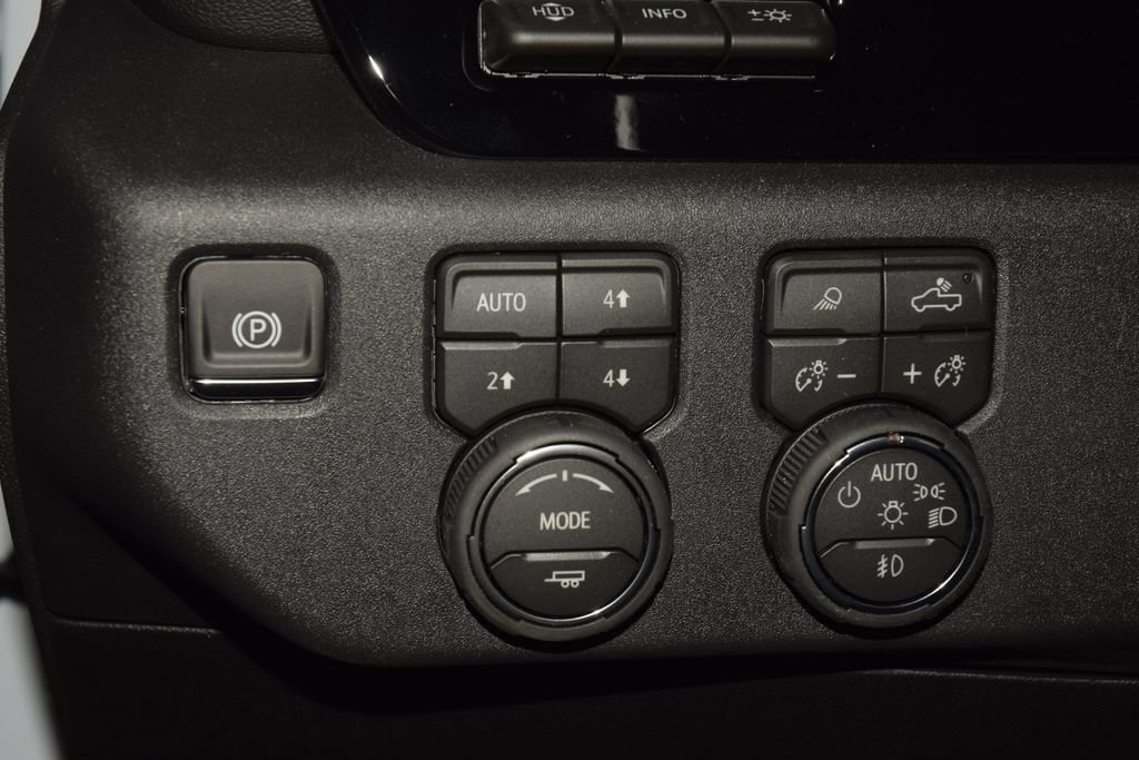 New 2026 Chevrolet Silverado 2500 High Country w/ High Country Premium Package AWD/4WD image 38
