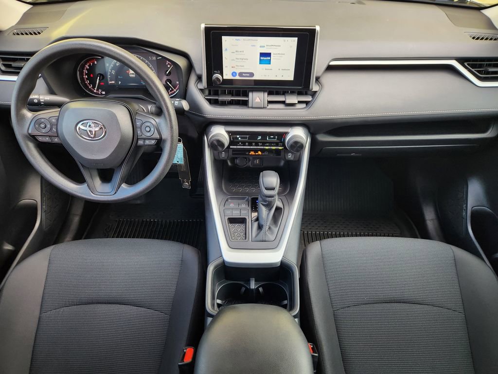 Used 2025 Toyota RAV4 LE image 27