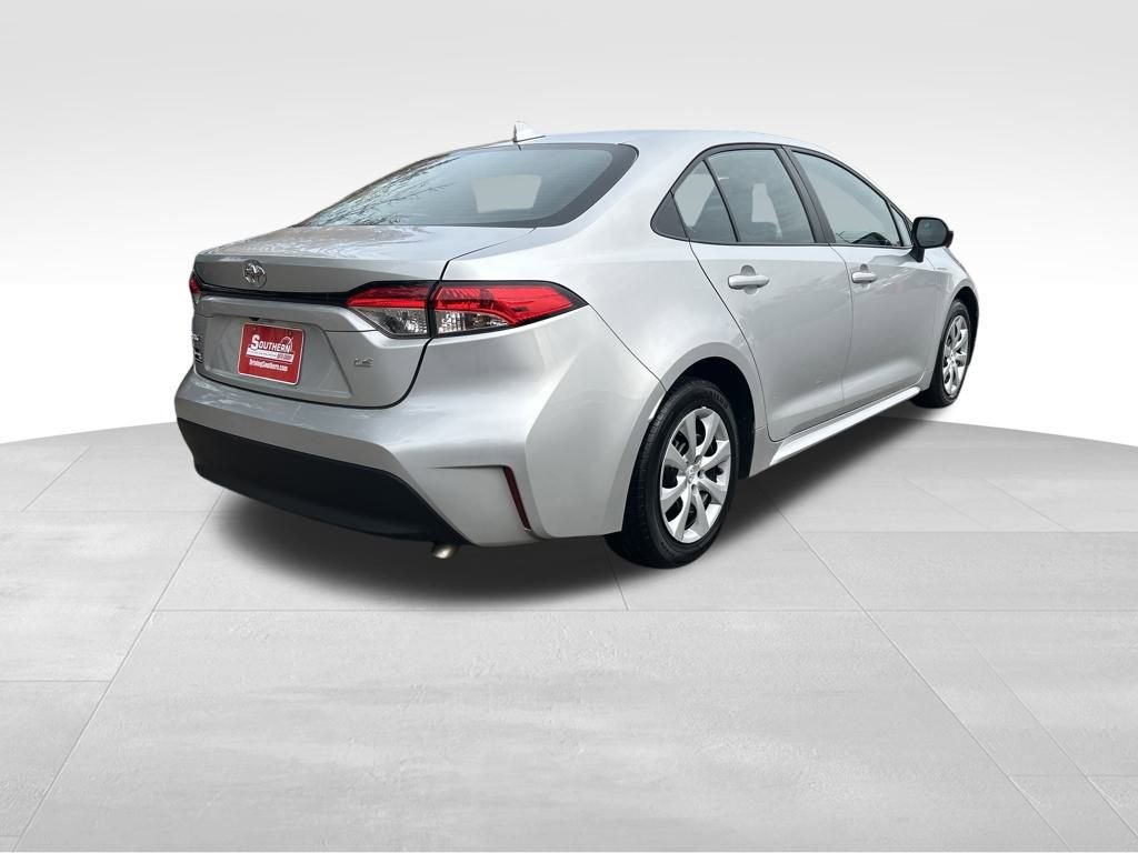 Used 2023 Toyota Corolla LE image 6