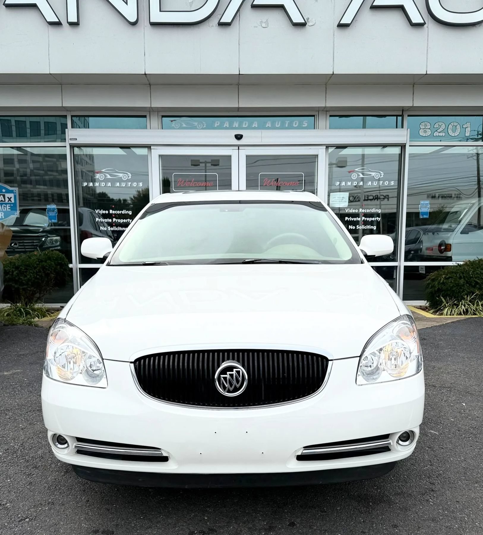 Used 2006 Buick Lucerne CXS w/ Driver Confidence Package FWD image 2