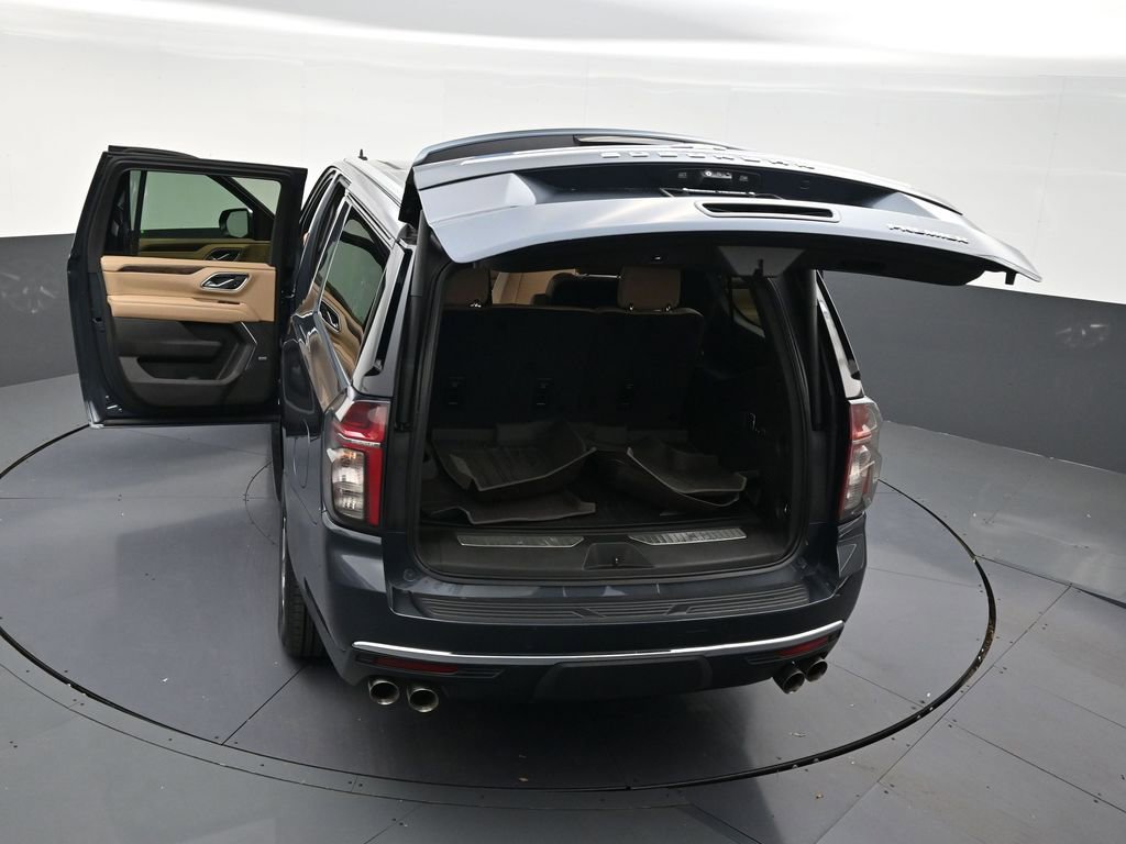 Used 2021 Chevrolet Suburban Premier w/ Premium Package RWD image 33