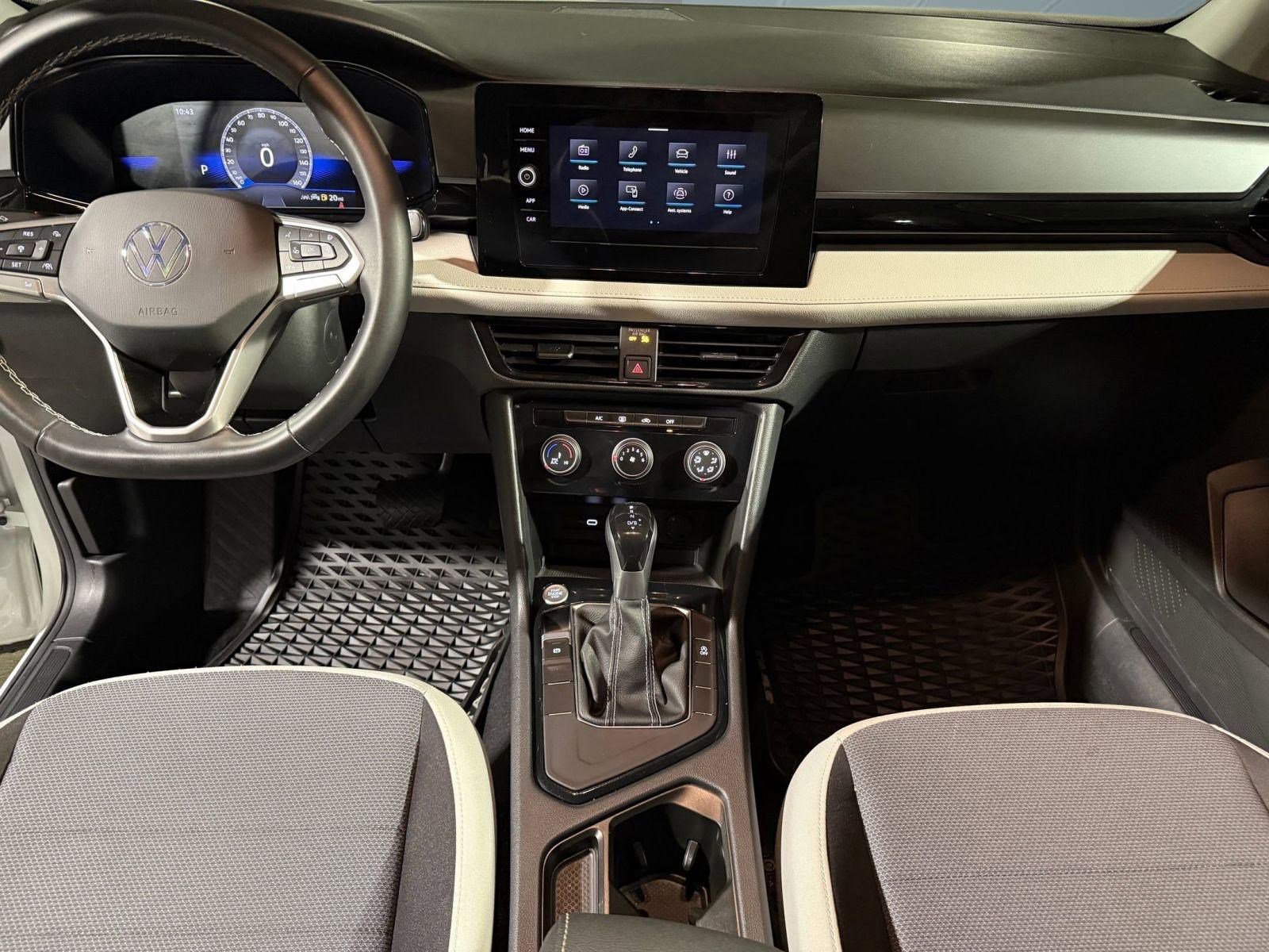 Used 2025 Volkswagen Taos S image 24