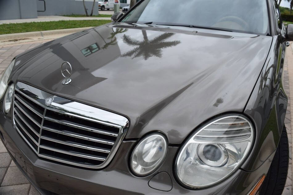 Used 2008 Mercedes-Benz E 350 4MATIC Sedan image 11