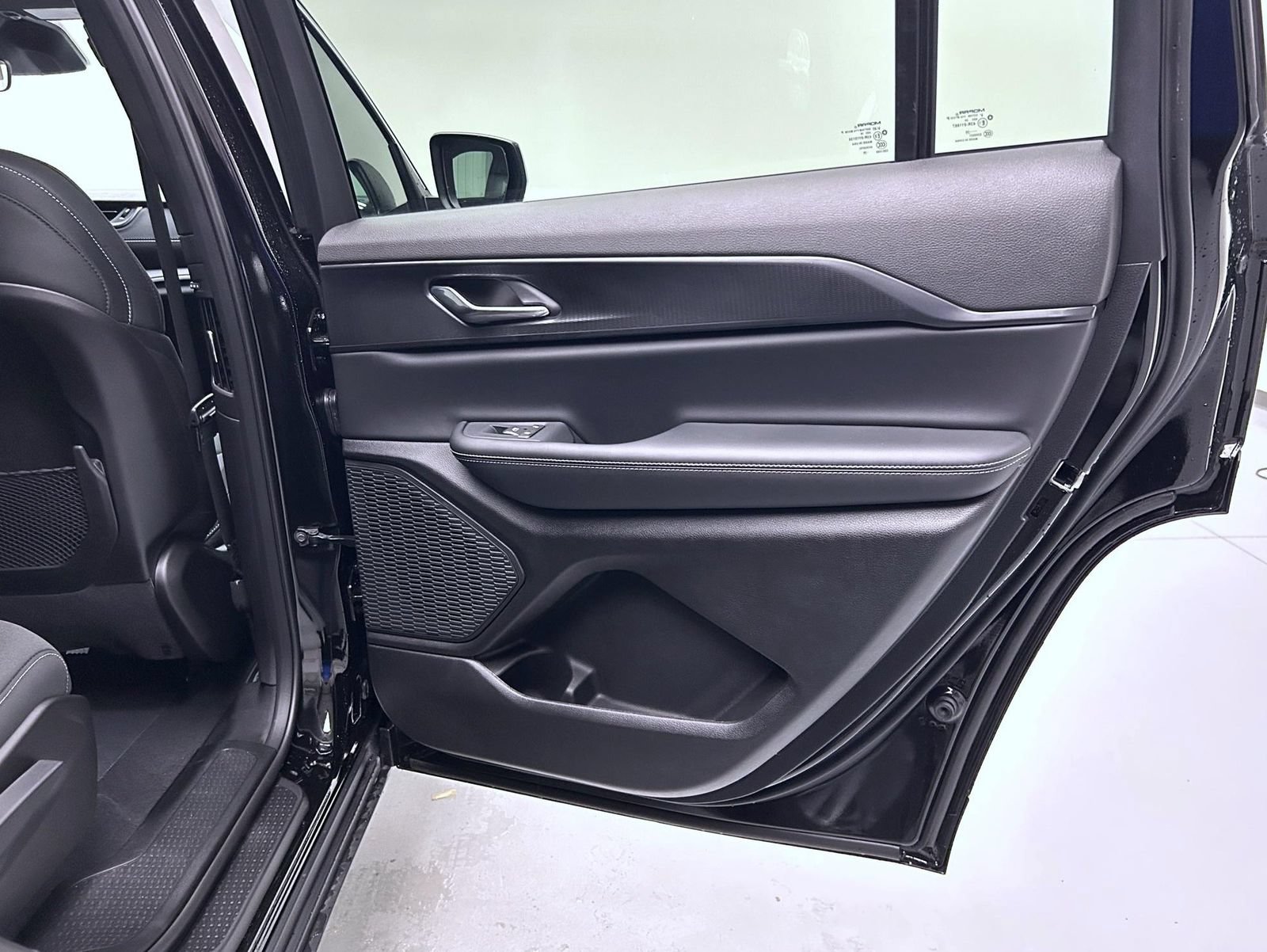 New 2026 Jeep Grand Cherokee L 4WD image 17