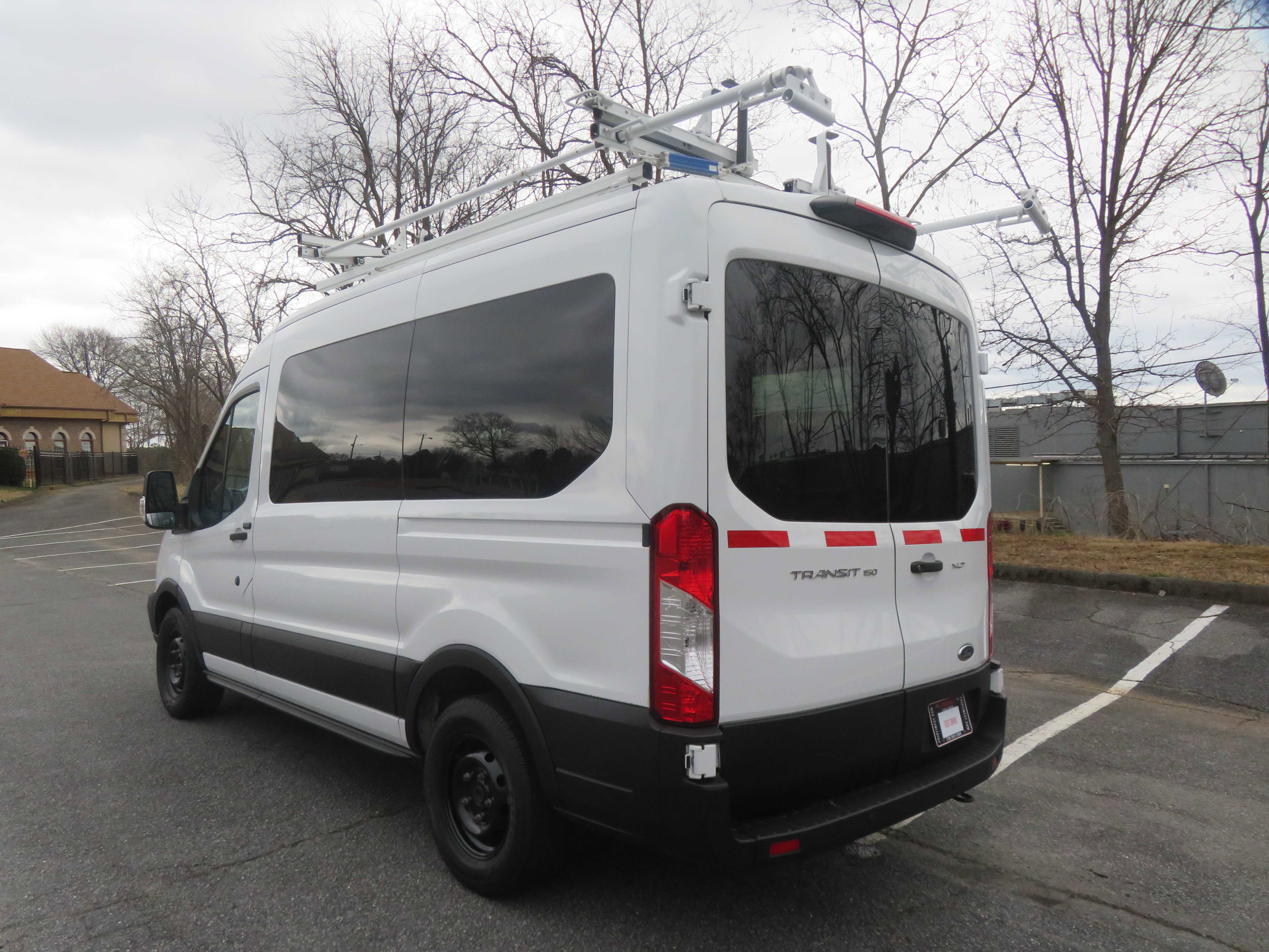 Used 2019 Ford Transit 150 XLT image 6