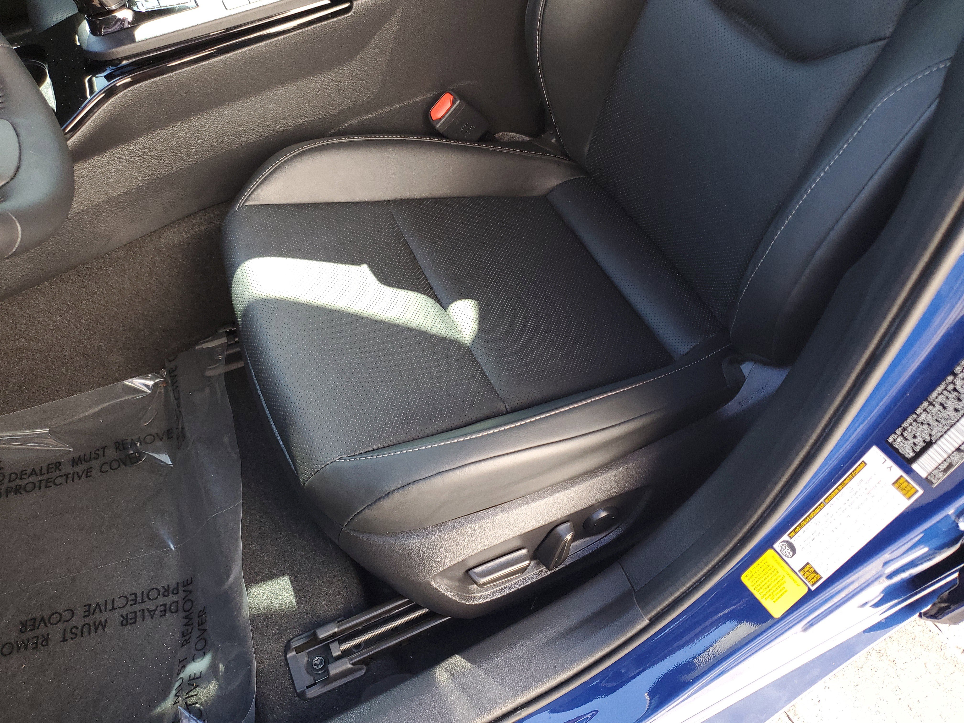 Used 2025 Toyota Prius XLE image 19