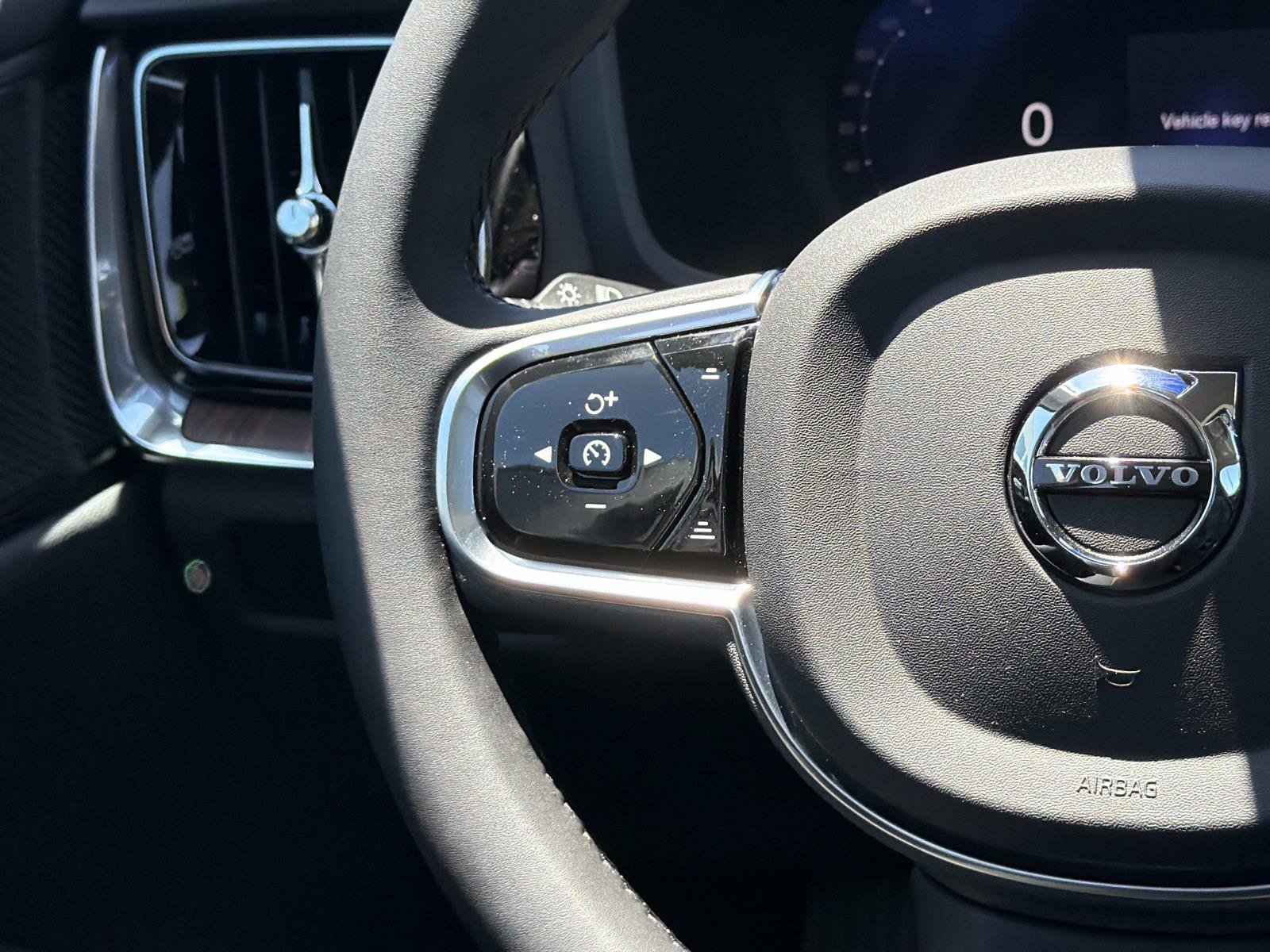 New 2026 Volvo V60 B5 Cross Country Plus w/ Climate Package AWD/4WD image 8