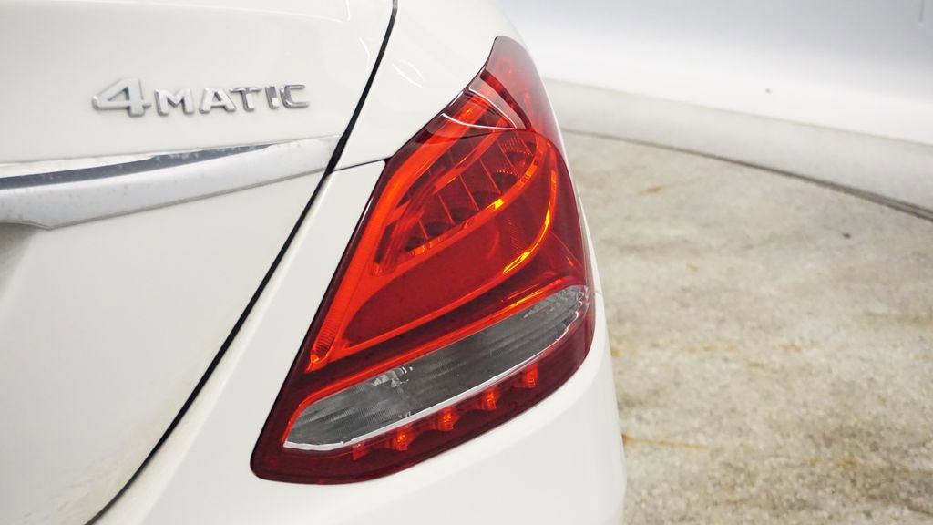 Used 2018 Mercedes-Benz C 300 4MATIC Sedan image 11