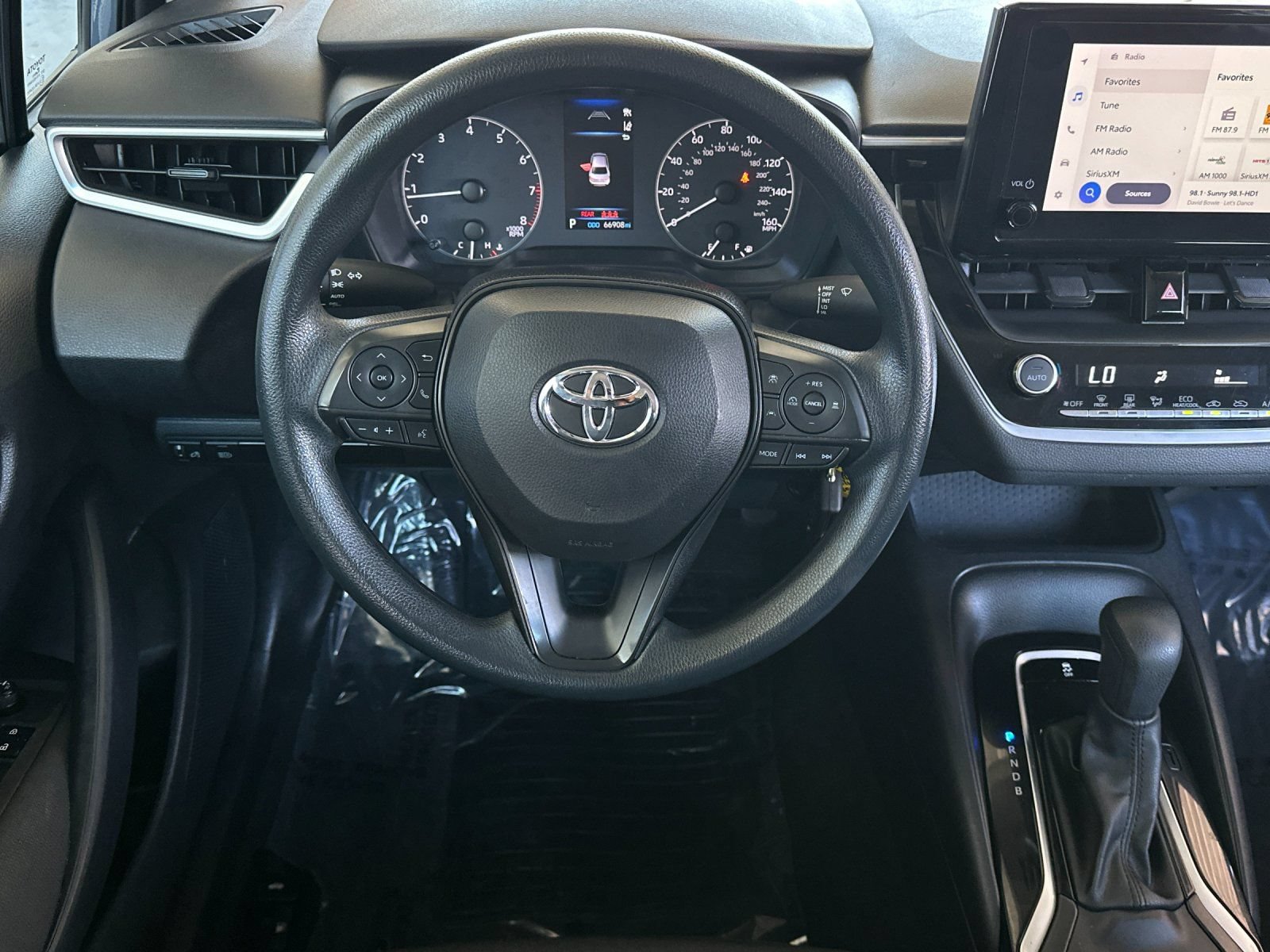 Used 2024 Toyota Corolla LE FWD image 13