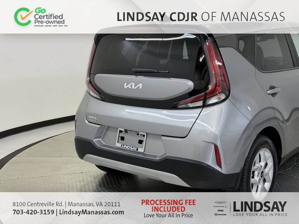 Used 2023 Kia Soul S FWD image 9