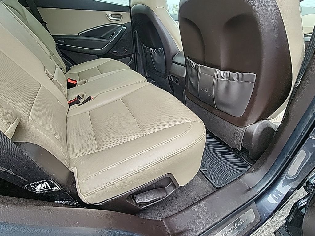 Used 2017 Hyundai Santa Fe Sport w/ 2.4L Tech Package 04 AWD/4WD image 12