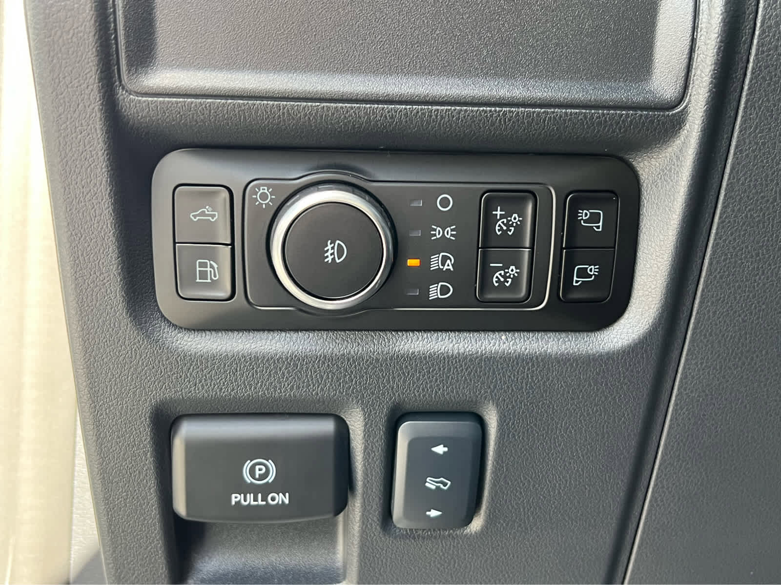 Certified 2025 Ford F150 Lariat w/ Equipment Group 501A Mid AWD/4WD image 33