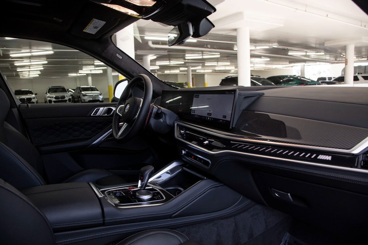 Certified 2025 BMW X6 M Competition w/ Executive Package image 35