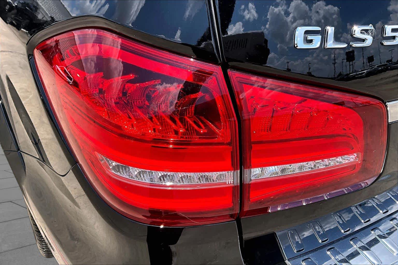 Used 2017 Mercedes-Benz GLS 550 4MATIC image 29