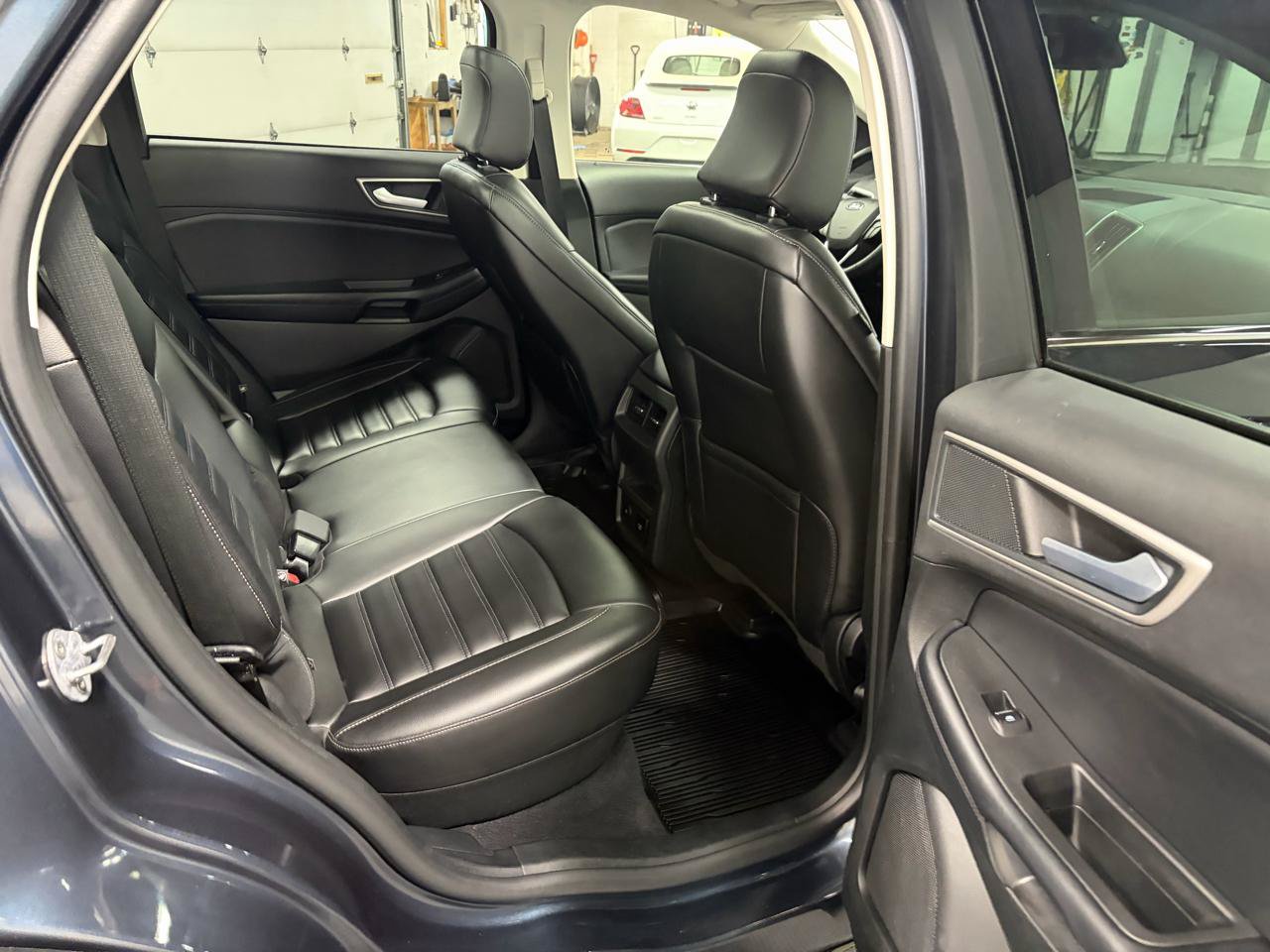 Used 2024 Ford Edge SEL w/ Convenience Package AWD/4WD image 16