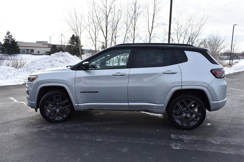 Used 2025 Jeep Compass Limited w/ High Altitude Package image 7