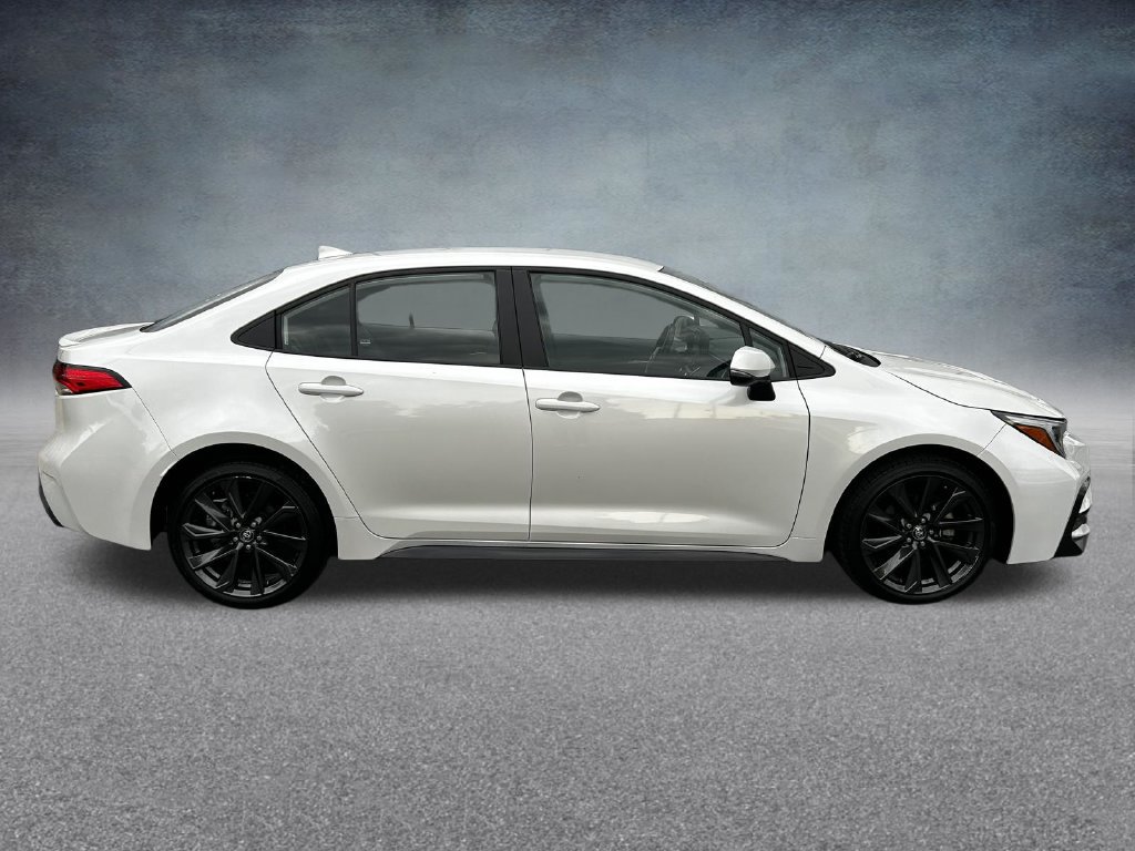 Used 2025 Toyota Corolla SE FWD image 22