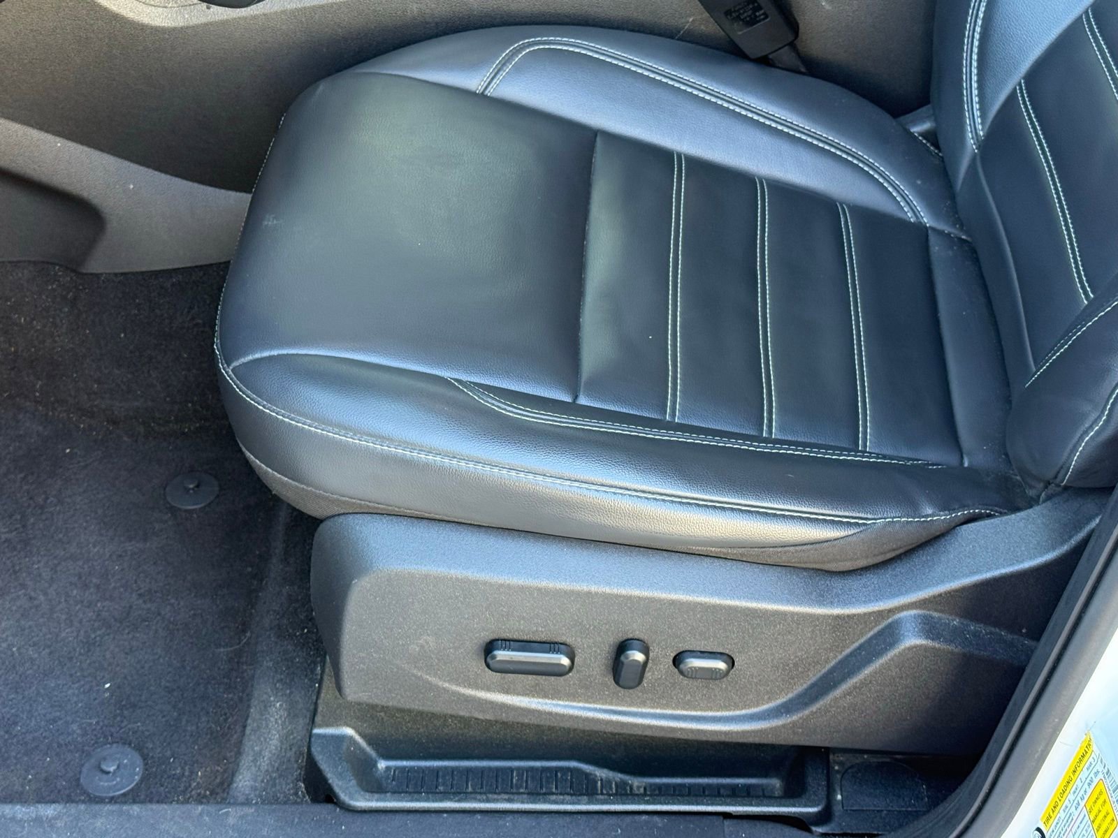 Used 2019 Ford Escape SEL image 34