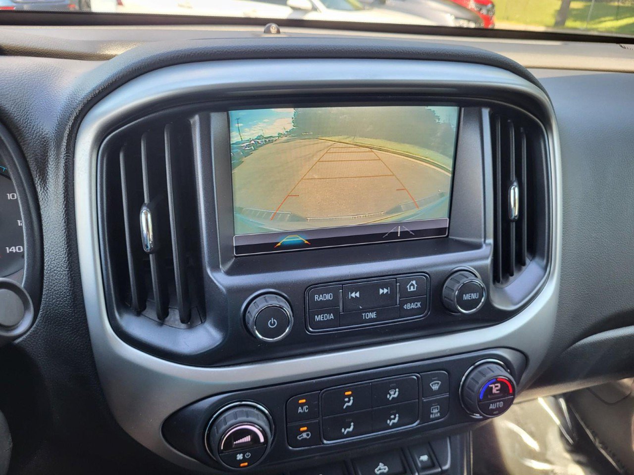 Used 2018 Chevrolet Colorado LT w/ Luxury Package, Chrome RWD image 16