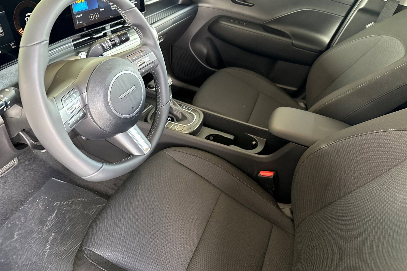 Used 2026 Hyundai Kona SEL Sport AWD/4WD image 13
