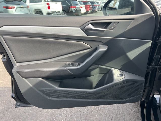 Used 2025 Volkswagen Jetta Sport image 24