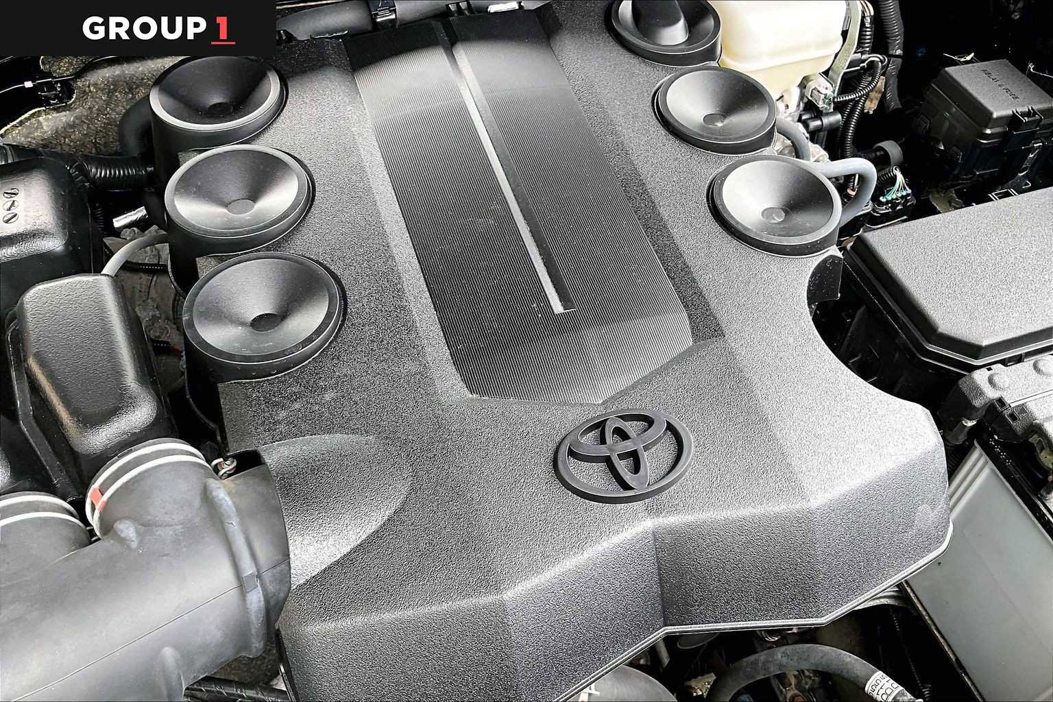 Used 2024 Toyota 4Runner SR5 AWD/4WD image 31