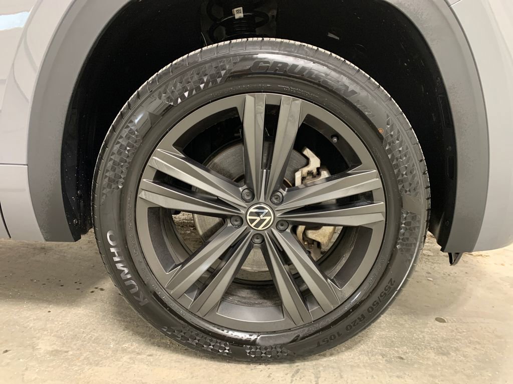 Used 2022 Volkswagen Atlas Cross Sport SEL R-Line image 28