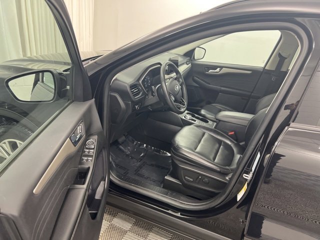 Used 2022 Ford Escape SEL image 12