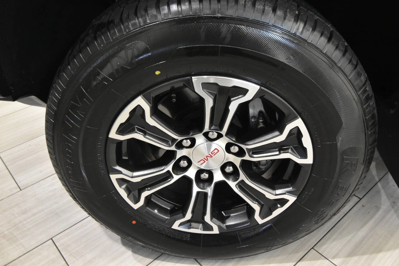 Used 2023 GMC Canyon AT4 w/ AT4 Premium Package AWD/4WD image 10
