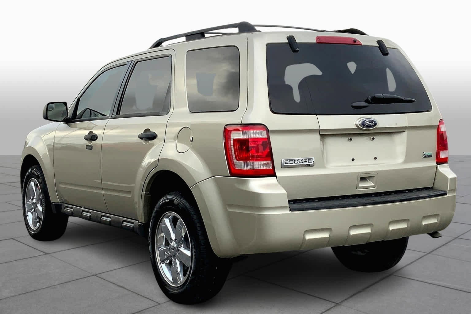 Used 2012 Ford Escape XLT FWD image 12