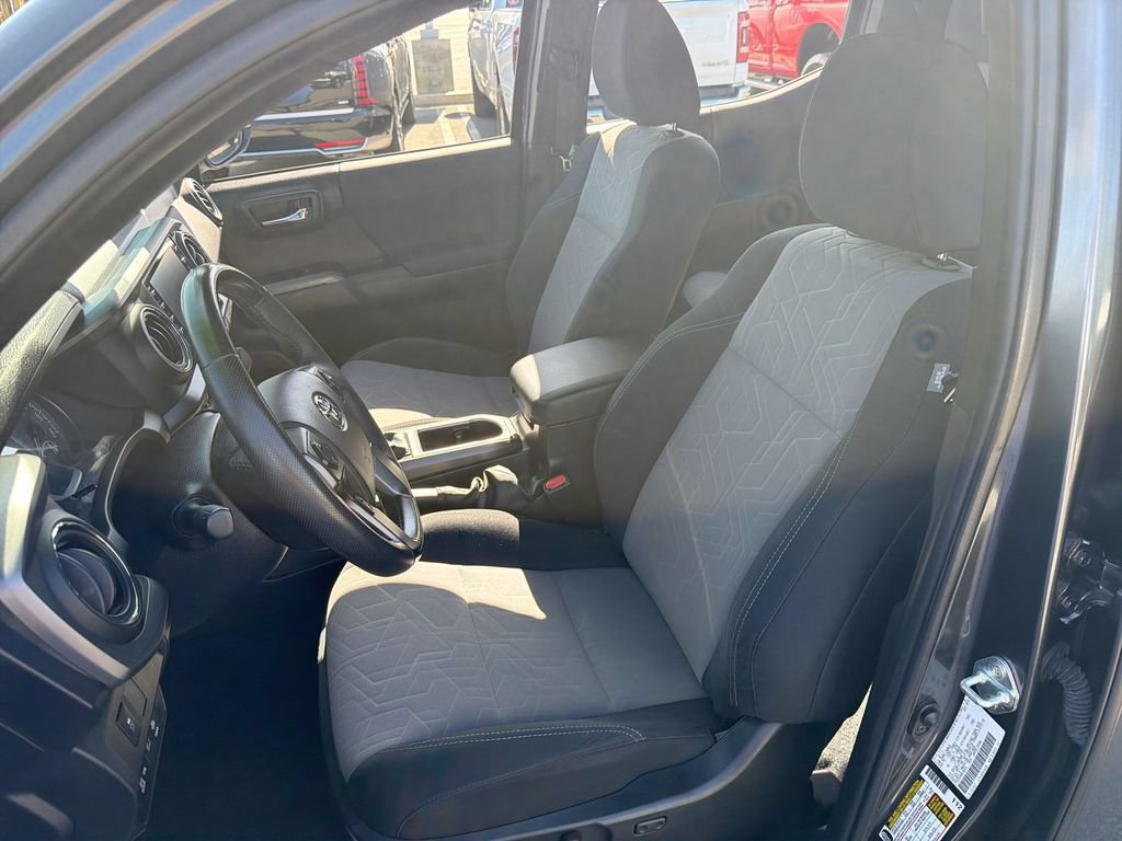 Used 2022 Toyota Tacoma TRD Sport w/ Technology Package RWD image 13
