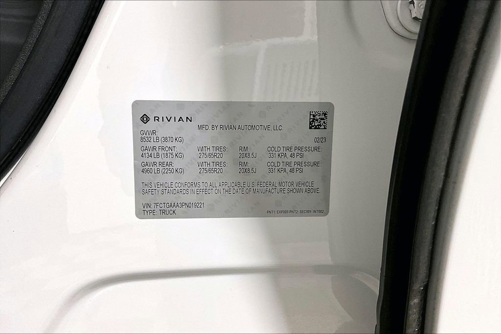 Used 2023 Rivian R1T Adventure image 32
