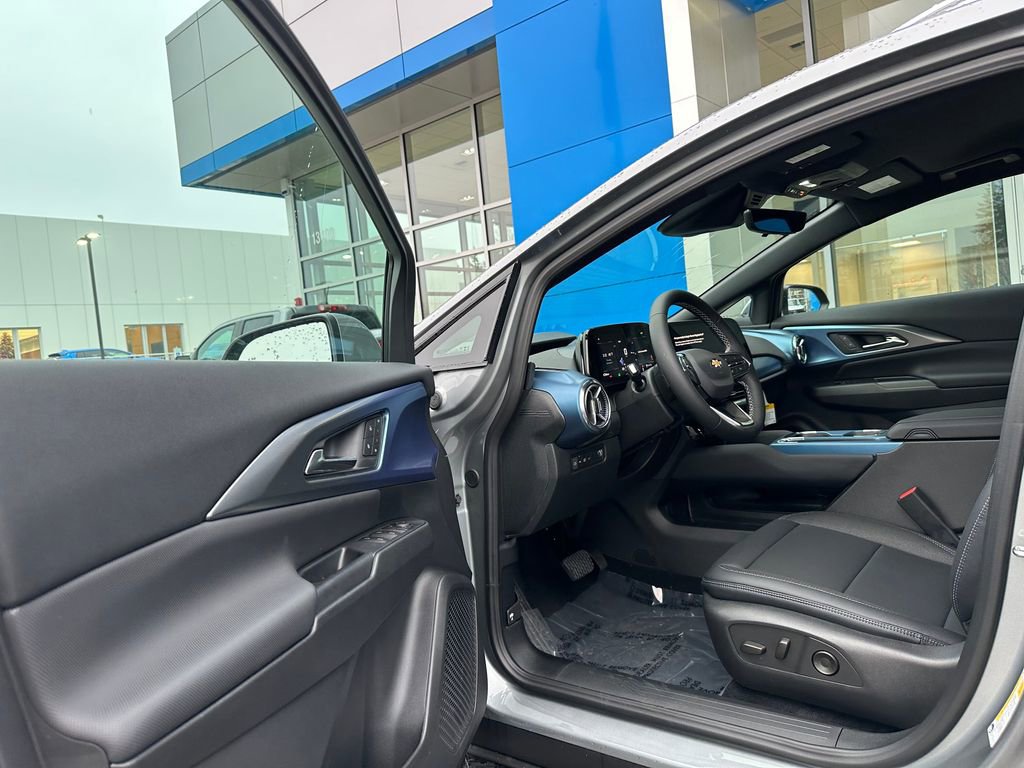 New 2026 Chevrolet Equinox EV LT image 20