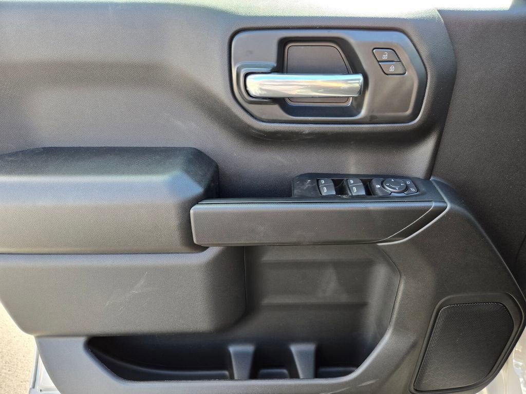 Used 2026 Chevrolet Silverado 1500 Custom image 9